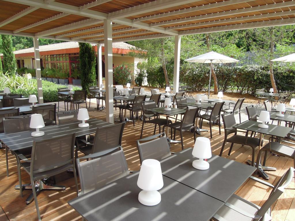 Hotel Estelou Sommières Buitenkant foto